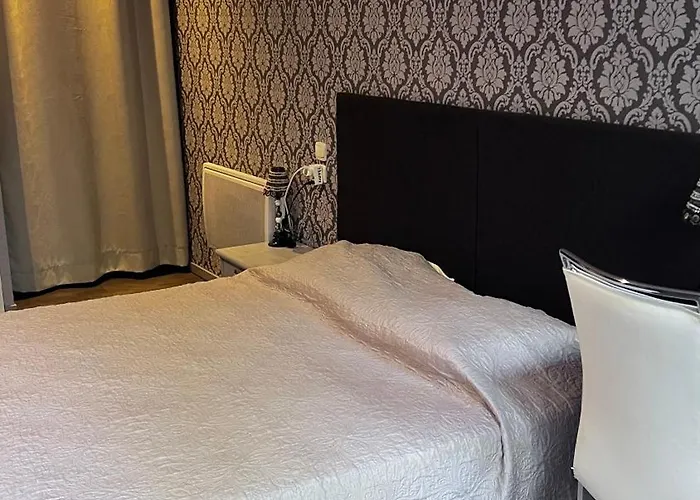 La Chaumiere D Hotel 2*