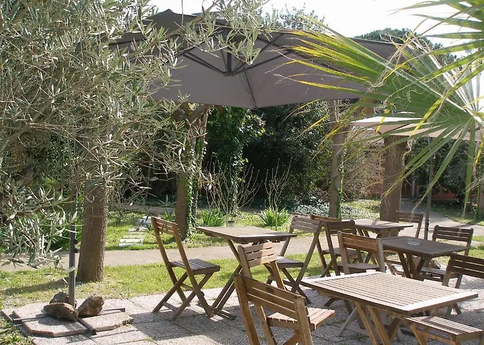 Hotel La Chaumiere D 2*