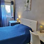 La Chaumiere D 2*