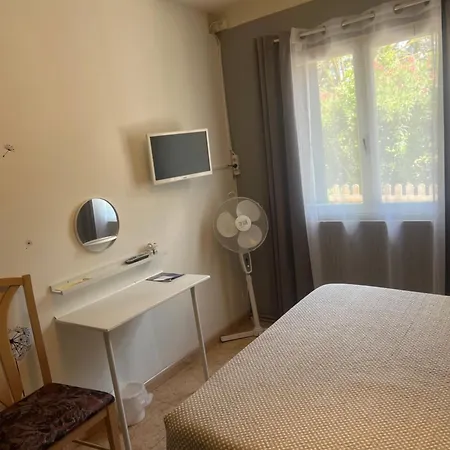 La Chaumiere D Hotel 2*