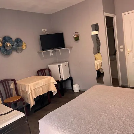 Hotel La Chaumiere D 2*