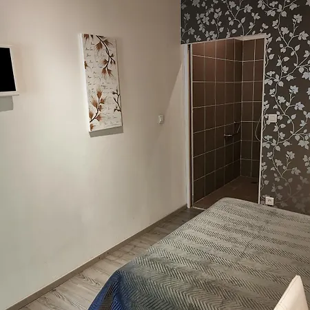 Otel La Chaumiere D 2*